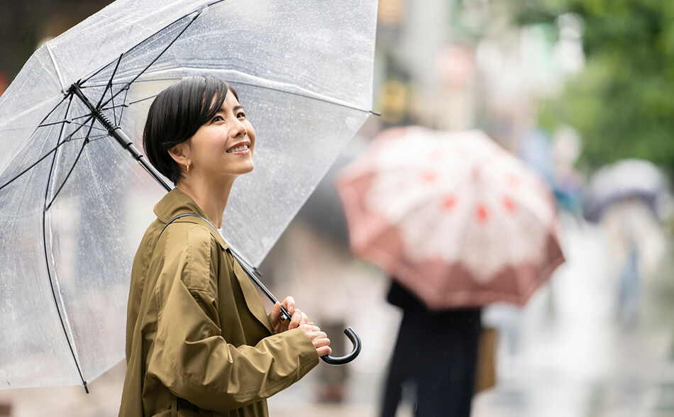 雨の日でも、歩ける近さ。将来、車を手放しても、無理なく長く暮らし続けられる。