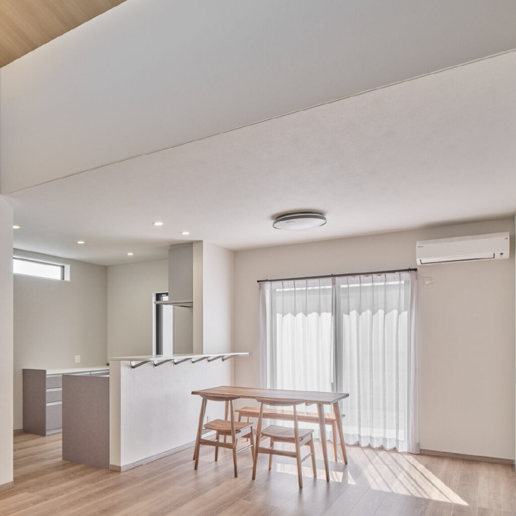 05_氷上B内観_正方形