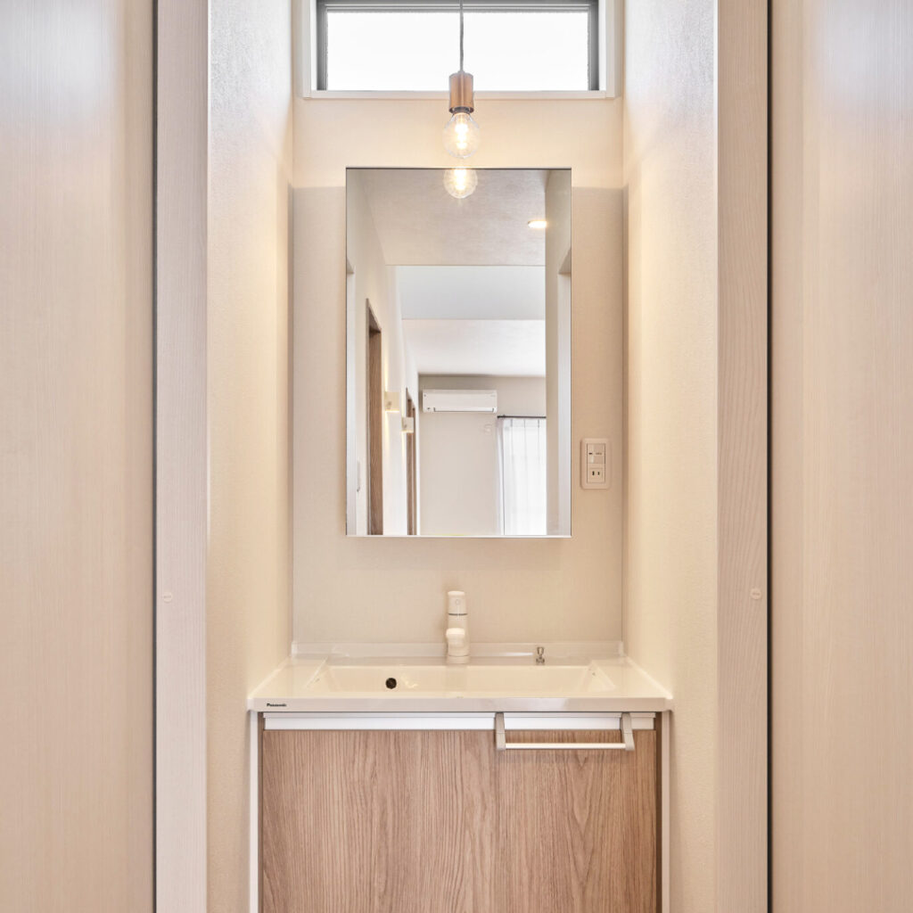 04_氷上B内観_正方形