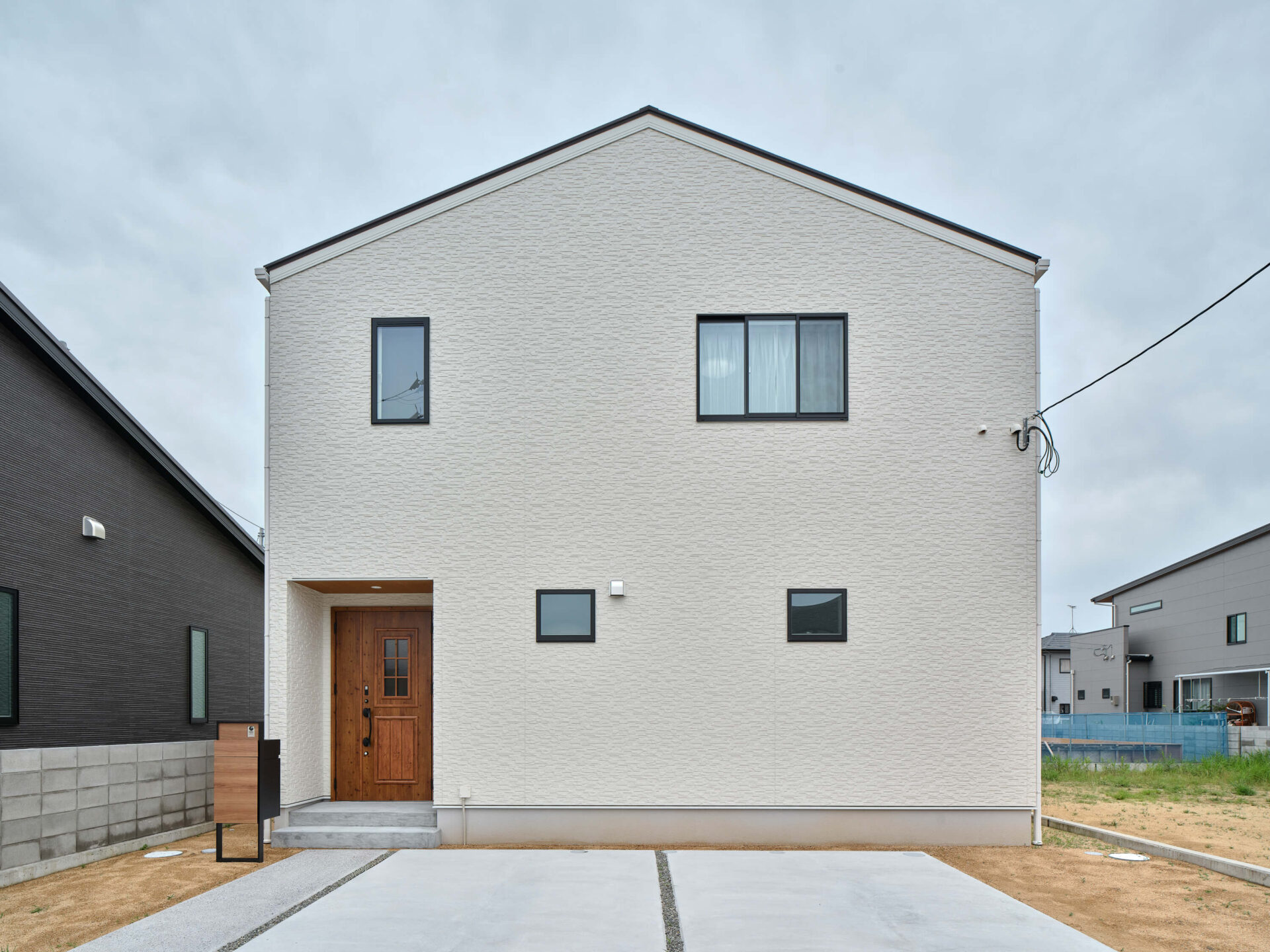 土間リビングと薪ストーブのある暮らしを楽しむ家｜LB仏生山　H号地　モデルハウス