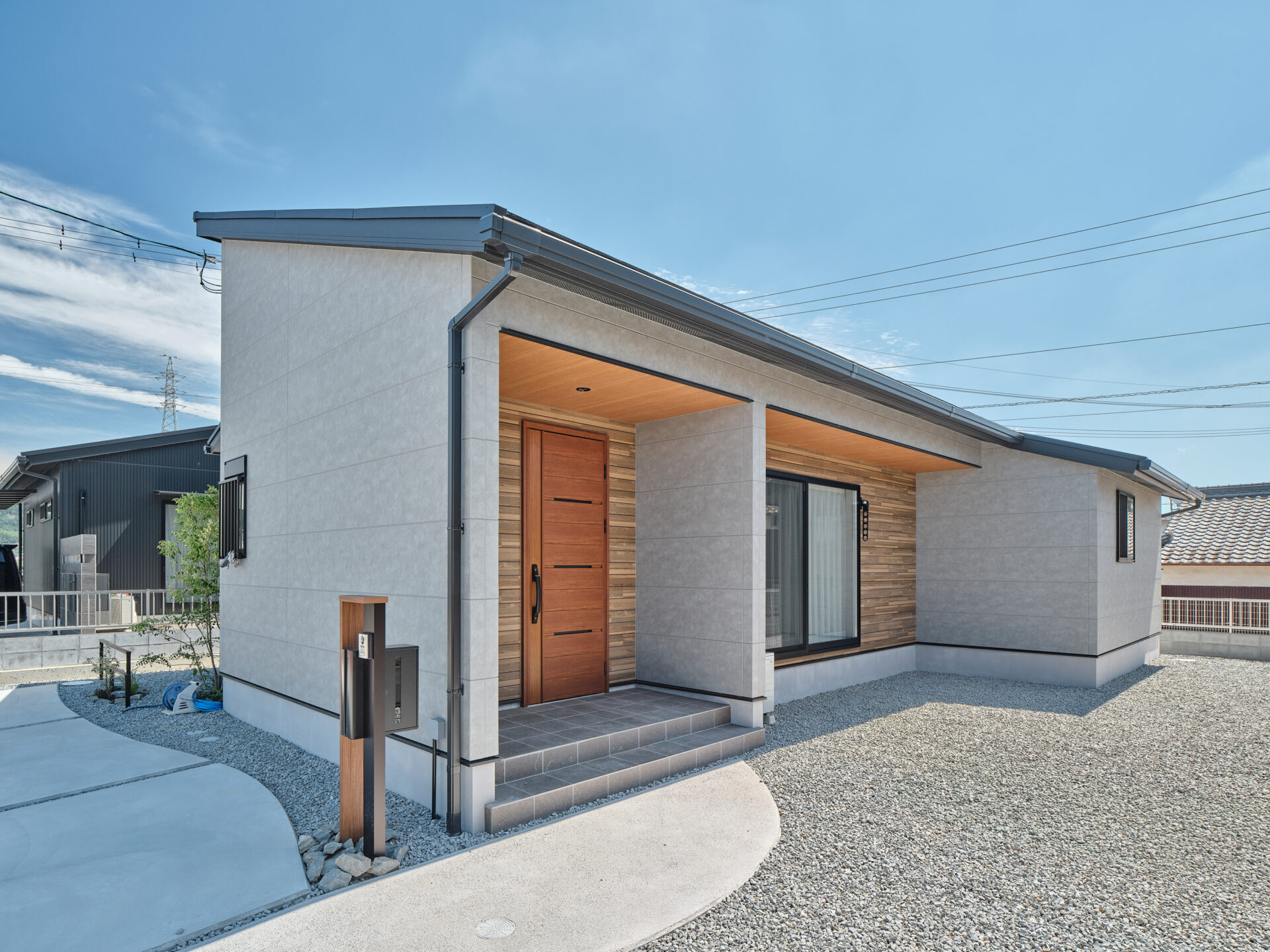 土地76坪の中庭付きコンパクト平屋｜LB平木　K号地　モデルハウス